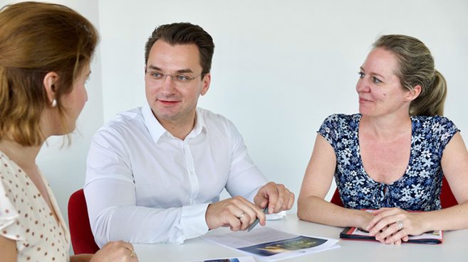 Droege Teaser Buero Gespraech